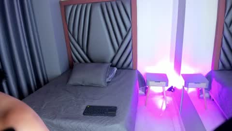 aura_baker online show from August 11, 9:06 pm
