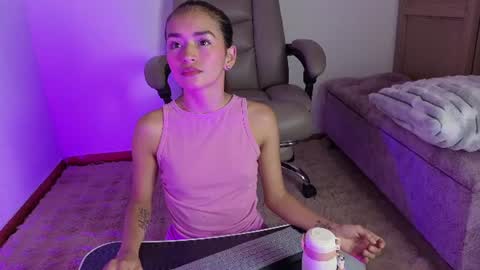 Aura online show from August 10, 10:16 am