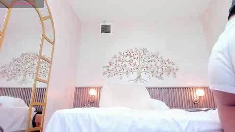 AURA online show from August 9, 12:39 pm