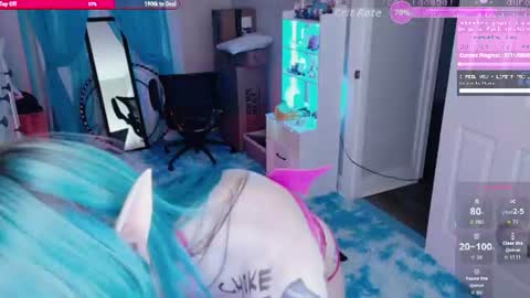 Aurora  Aura online show from August 3, 3:46 am