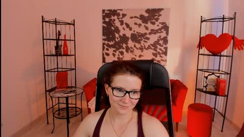 Aurelia online show from July 5, 1:14 pm