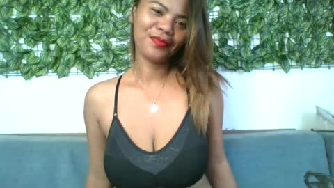 Aurlie online show from August 12, 9:55 am