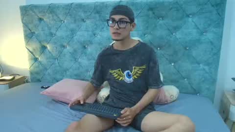 auren_nova online show from July 15, 12:39 pm