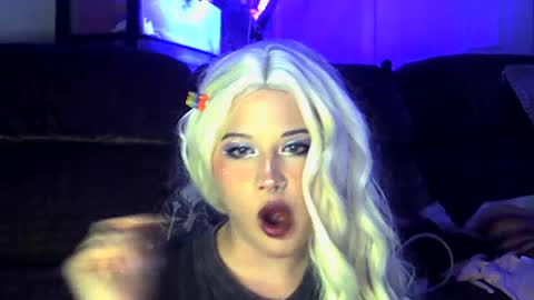 aurora_and_draven online show from August 1, 12:49 am