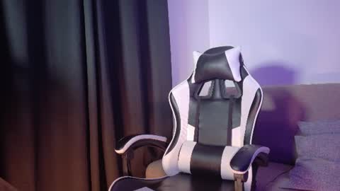 aurora_collins08 online show from July 22, 4:09 pm