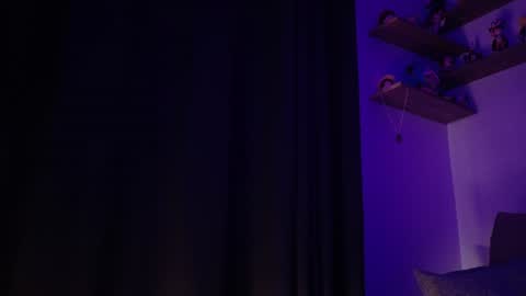 aurora_collins08 online show from August 12, 3:58 pm