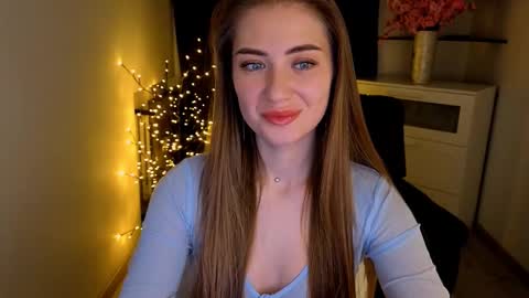 aurora_evil online show from March 20, 9:12 am