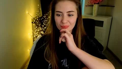 aurora_evil online show from March 22, 10:08 am