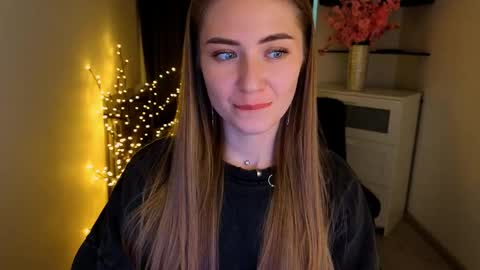 aurora_evil online show from March 26, 9:13 am