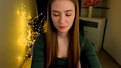 aurora_evil online show from March 27, 9:24 am