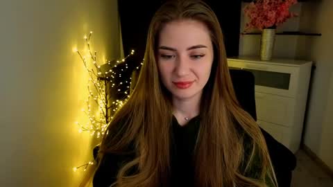 aurora_evil online show from March 29, 6:43 am