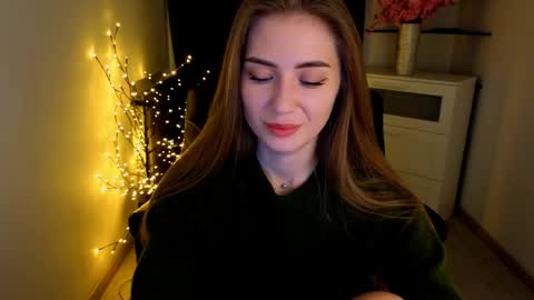 aurora_evil online show from March 29, 8:55 am