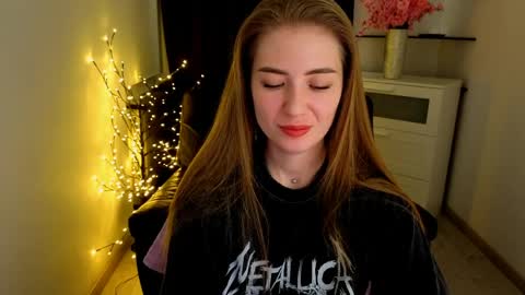 aurora_evil online show from March 30, 6:38 am