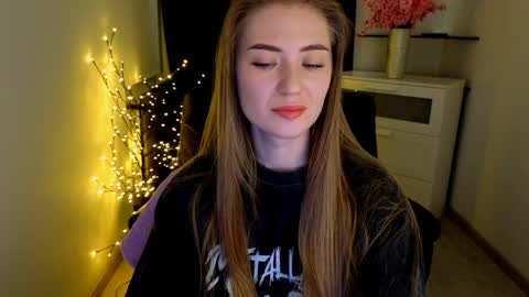 aurora_evil online show from March 30, 7:44 am