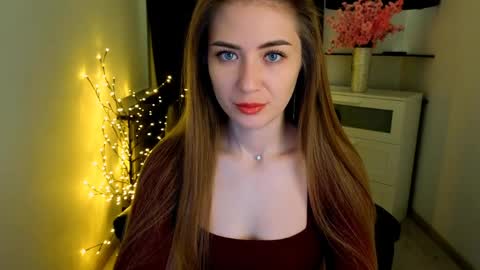 aurora_evil online show from April 1, 6:33 am