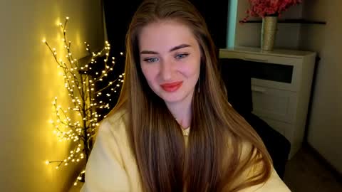 aurora_evil online show from April 6, 8:07 am