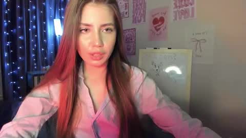 aurora_glow_211 online show from March 20, 3:04 pm