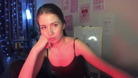 aurora_glow_211 online show from March 20, 6:55 pm