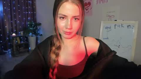 aurora_glow_211 online show from March 21, 1:25 pm