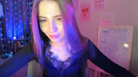 aurora_glow_211 online show from March 23, 12:21 pm