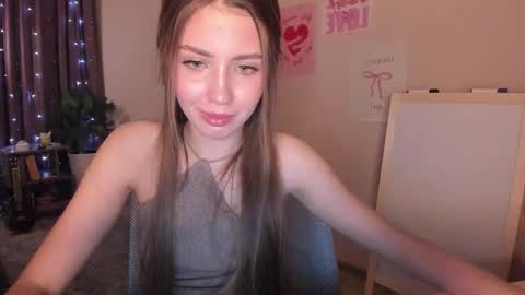 aurora_glow_211 online show from March 25, 4:13 pm