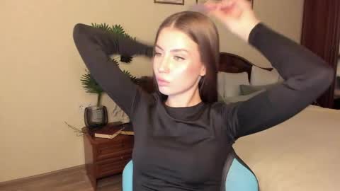 aurora_glow_211 online show from March 28, 4:03 pm