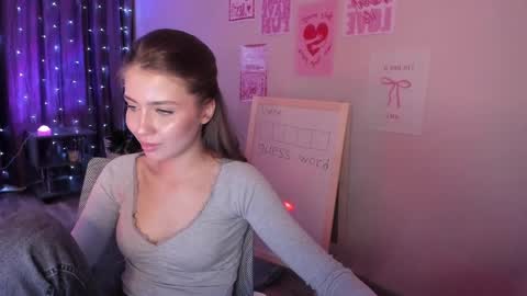 aurora_glow_211 online show from March 30, 4:03 pm