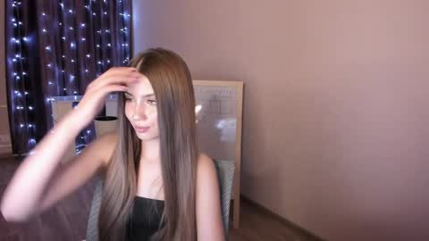 aurora_glow_211 online show from March 31, 4:48 pm