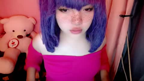 aurora_more online show from August 8, 9:42 am