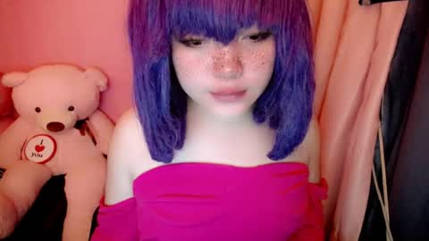 aurora_more online show from August 11, 7:38 pm
