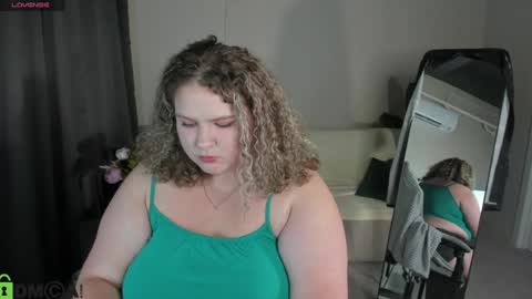 aurora_nightshade online show from August 14, 4:43 pm