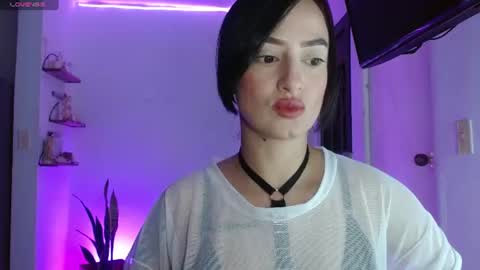 auroraa_milan online show from September 5, 11:04 am