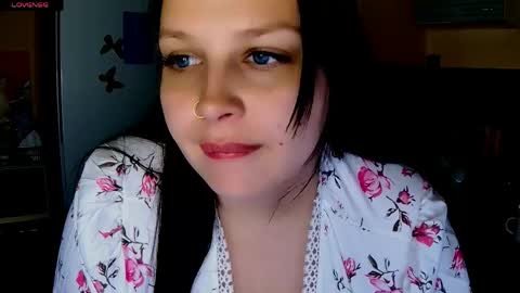 Aurora  Follow me online show from June 6, 11:10 pm