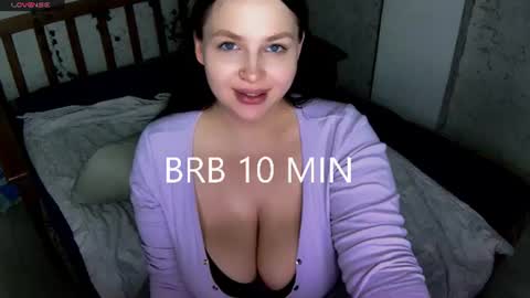 Aurora  Follow me online show from July 24, 11:46 am