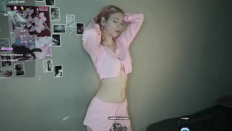 auroremanaugh online show from August 12, 9:33 am