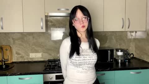 Alice online show from April 6, 3:21 am