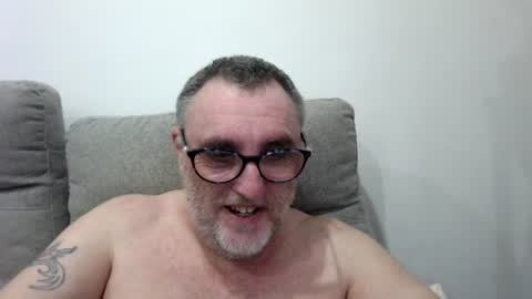 aussie_ozzie online show from August 9, 5:30 am
