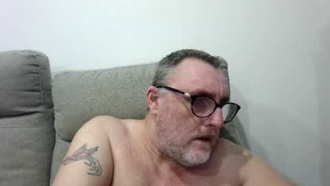 aussie_ozzie online show from August 9, 6:36 am