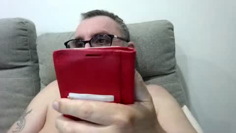 aussie_ozzie online show from August 9, 9:54 am