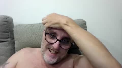aussie_ozzie online show from August 10, 9:00 am