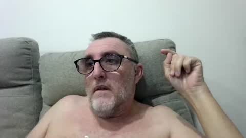 aussie_ozzie online show from August 10, 11:11 am