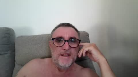 aussie_ozzie online show from August 11, 6:15 am