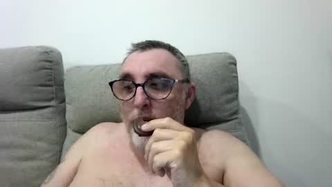 aussie_ozzie online show from August 11, 9:33 am
