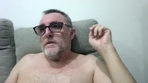 aussie_ozzie online show from August 13, 8:39 am