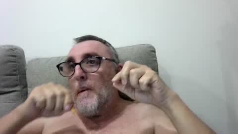 aussie_ozzie online show from August 14, 7:56 am
