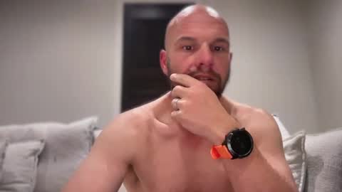 aussieboycal online show from August 14, 11:14 am