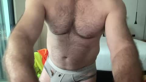 AussieMuscleDad online show from August 2, 5:47 am