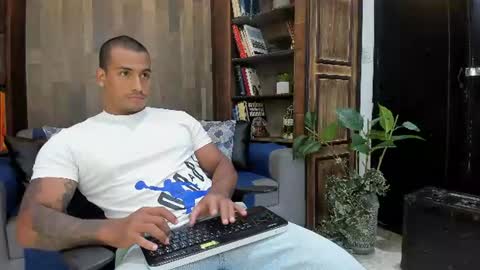austin_carter online show from August 12, 9:17 pm