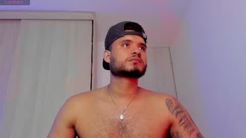AustinTorres  online show from August 5, 1:47 am