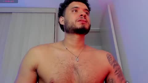AustinTorres  online show from August 6, 2:54 am